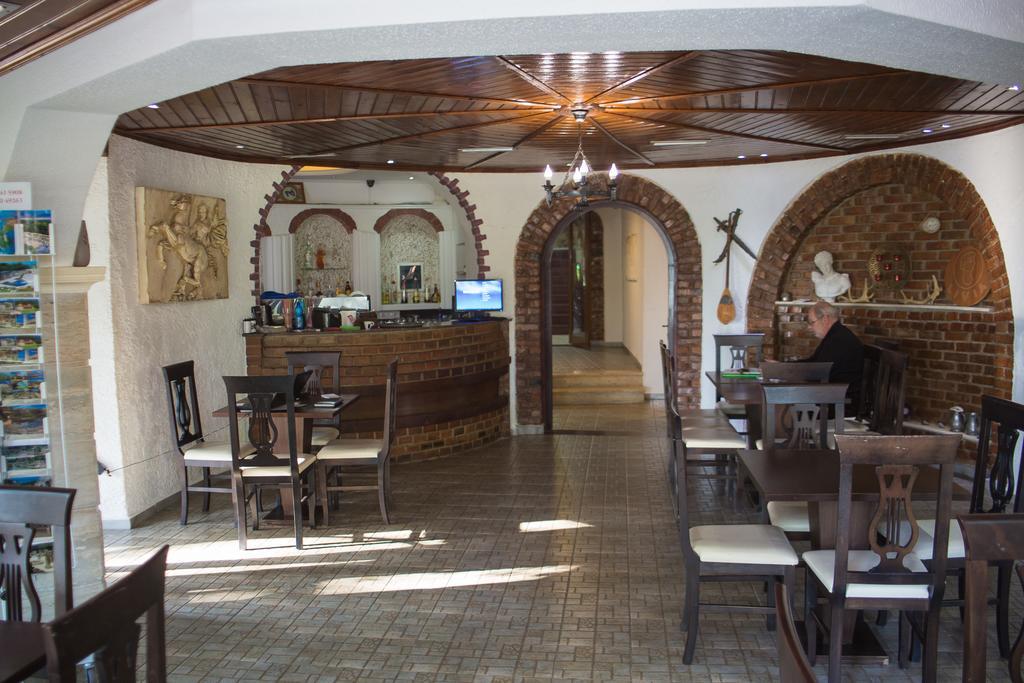 Hotel Livia 3*